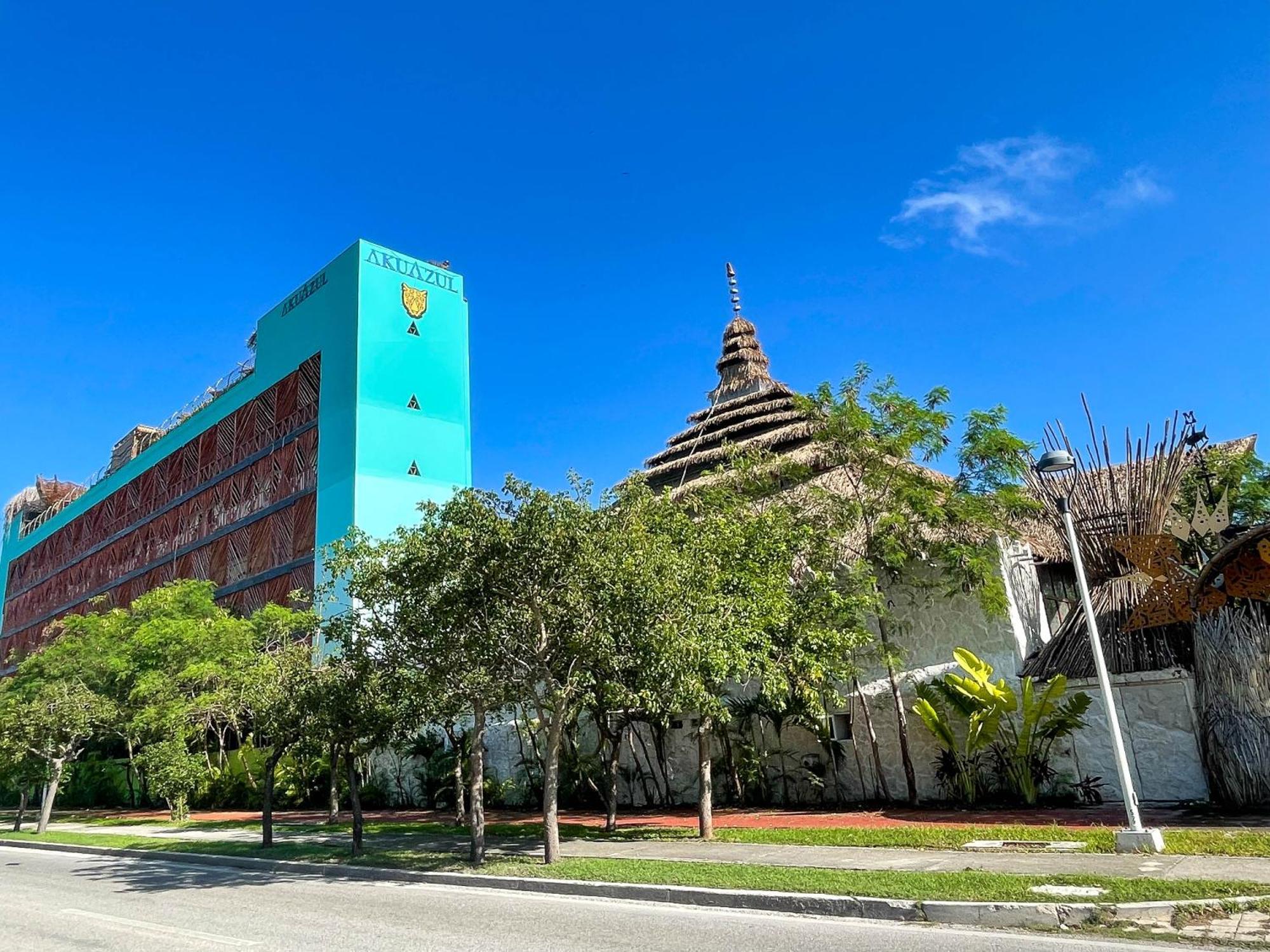 Akuazul Resorts Adults Only Cancún Exteriör bild